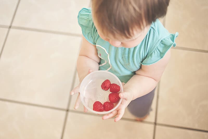 How to Encourage Your Toddler to Eat Fruits | 5 Tips and Ideas